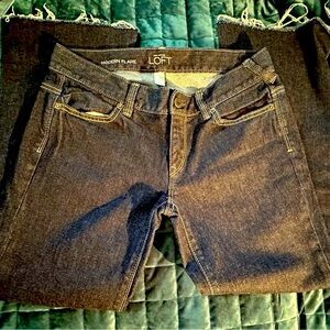 Women's Ann Taylor LOFT  Dark Wash Flare Jeans Size 6, Inseam 26